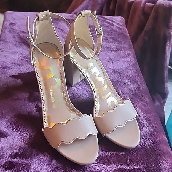 Circus by Sam Edleman - Picture 1 of 8